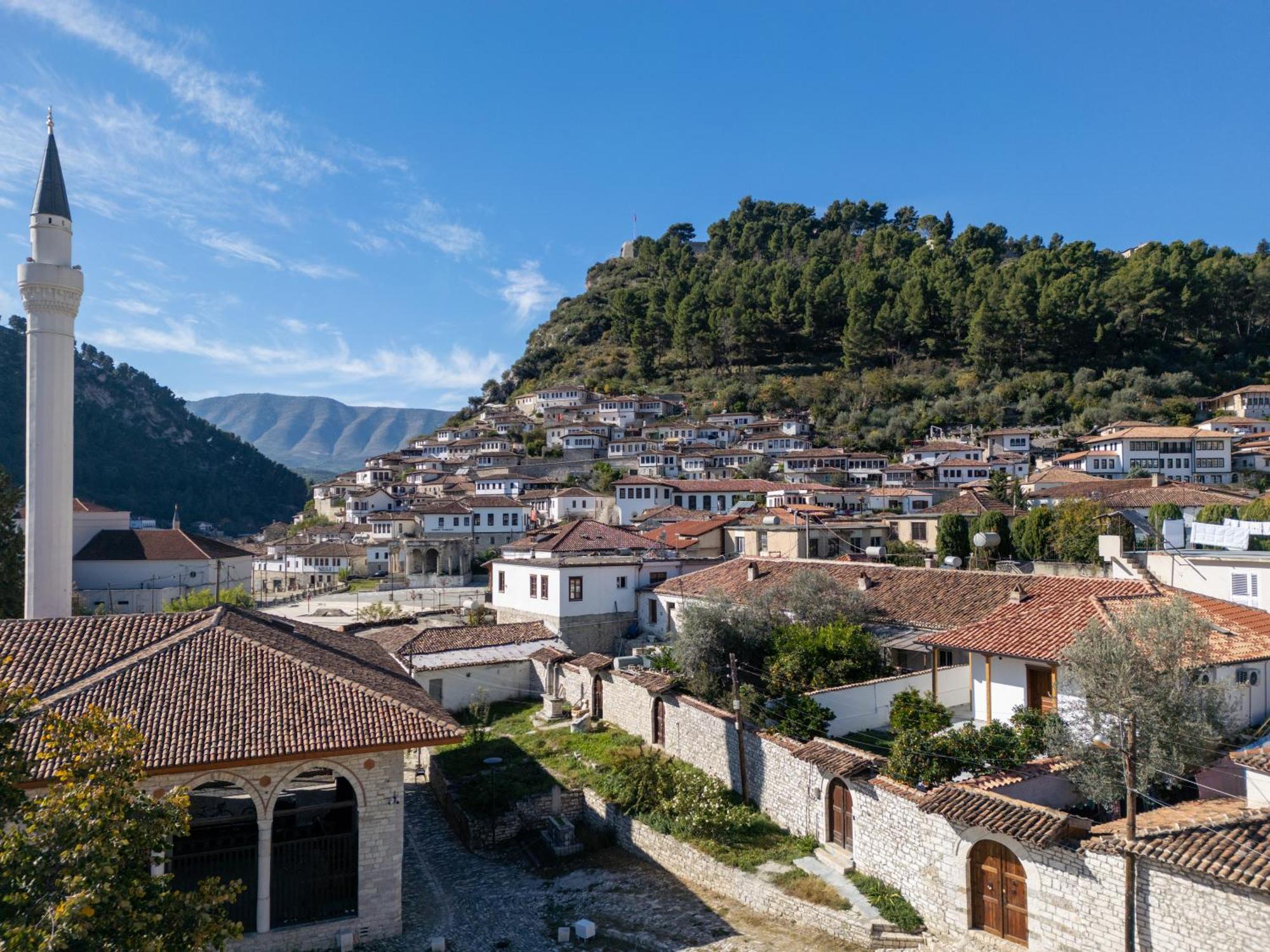Villaer Era