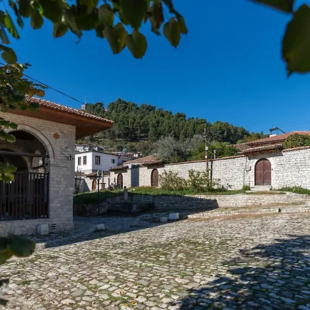 Vila Era Berat Exterior photo